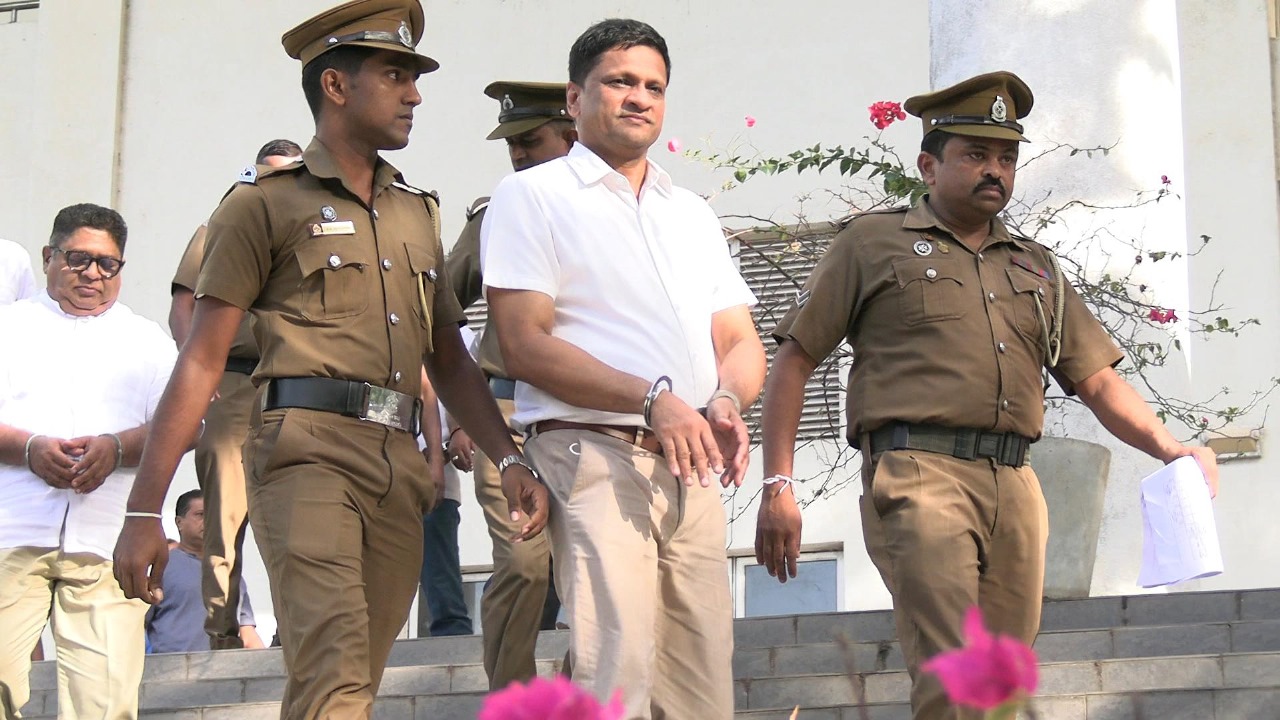 බන්ධනාගාරගතව ඉන්න ලන්සාට ගෙදරින් බත් කන්න අවසර.