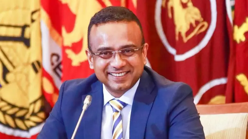 මනූෂගේ අපෙක්ෂිත ඇපය ඉවතට.