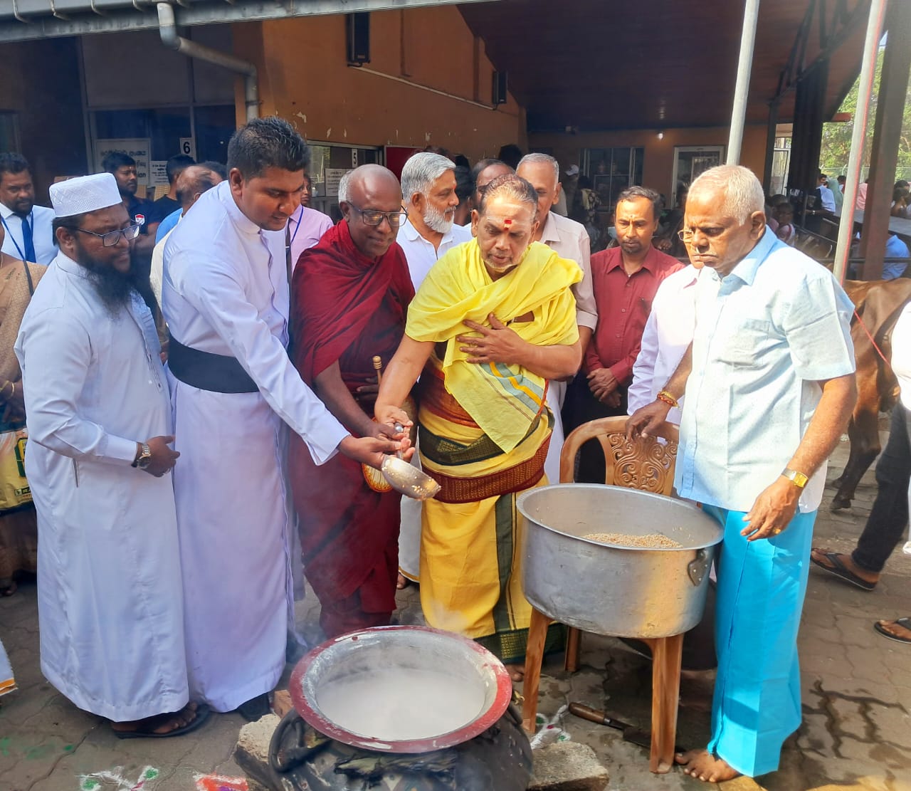 තෛපොංගල් උත්සවයෙ දී එකලු වූ සංහිඳියාව.